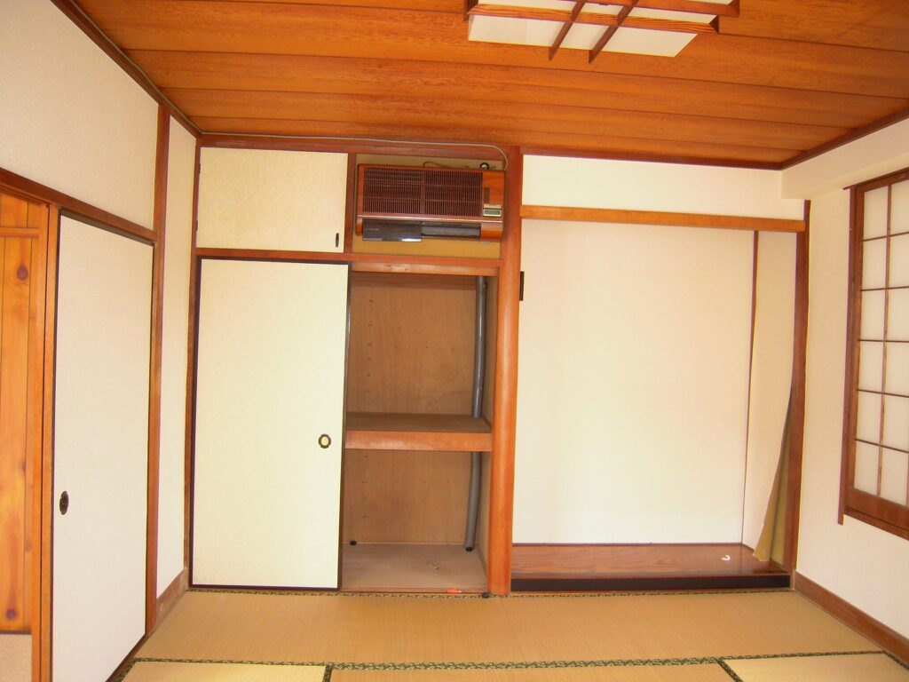 和室10帖（押入・床の間）①