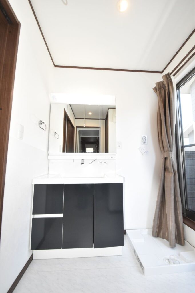 ★洗面台・洗濯機置場①